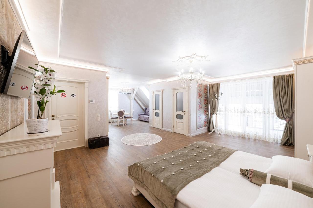 Vip Apartment On Duhnovicha Street .Free Parking. Użhorod Zewnętrze zdjęcie
