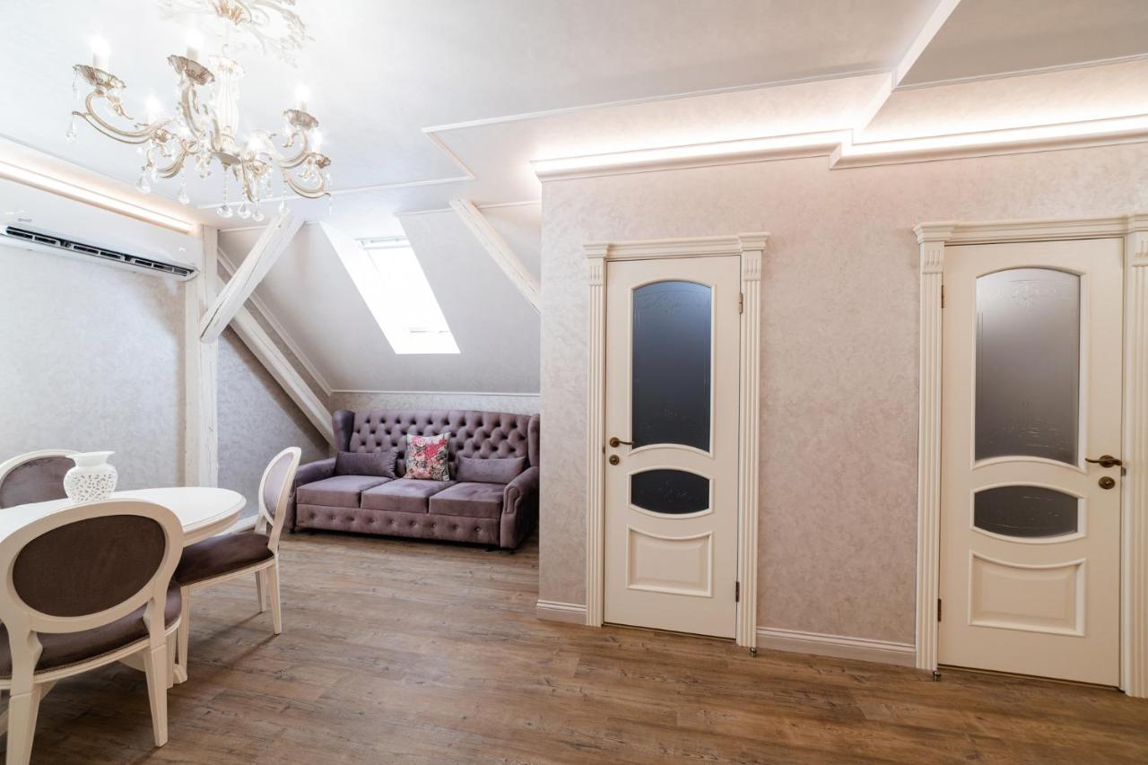 Vip Apartment On Duhnovicha Street .Free Parking. Użhorod Zewnętrze zdjęcie