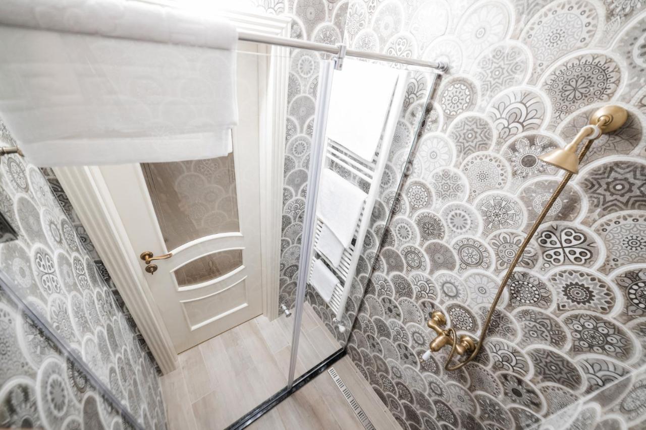 Vip Apartment On Duhnovicha Street .Free Parking. Użhorod Zewnętrze zdjęcie