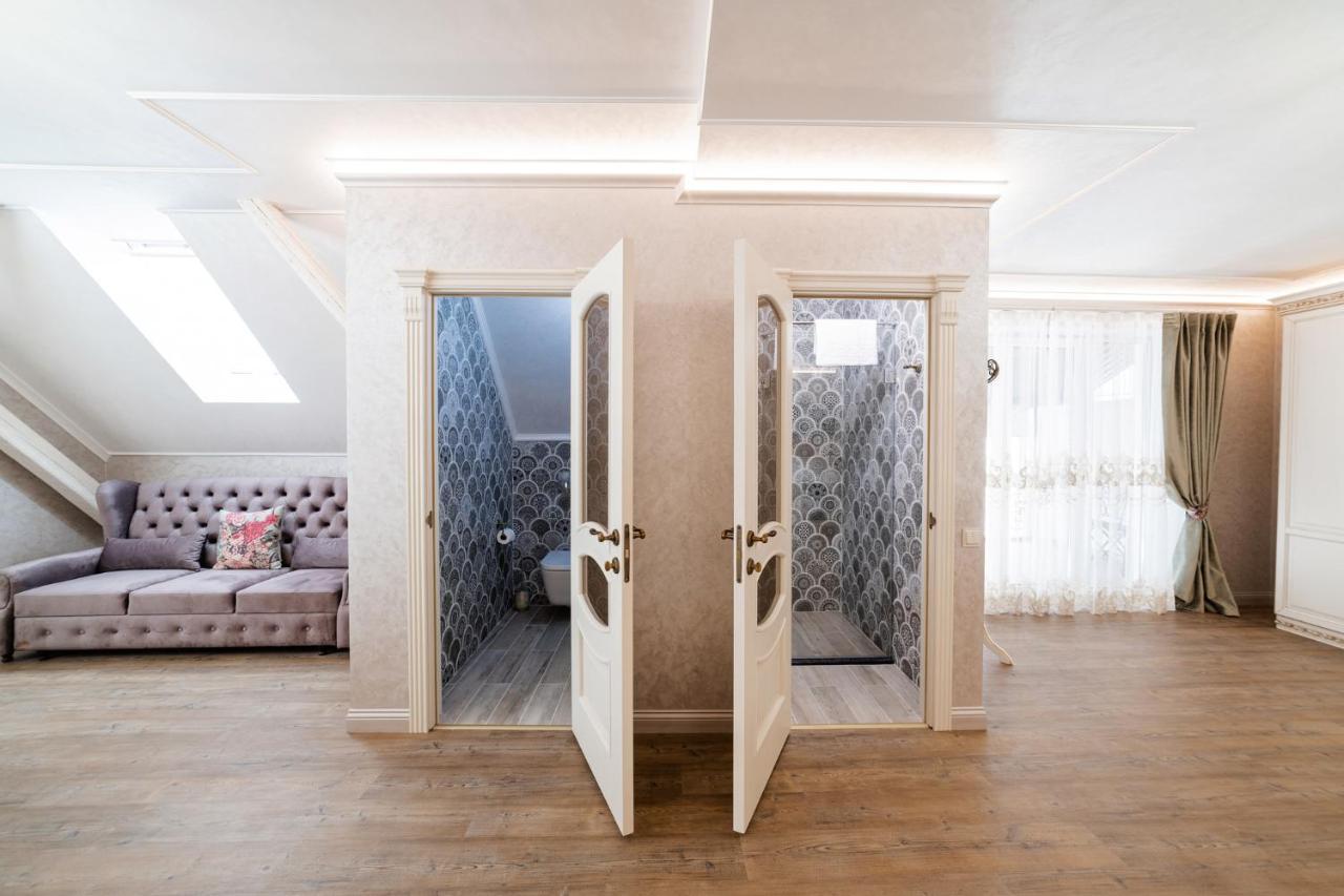 Vip Apartment On Duhnovicha Street .Free Parking. Użhorod Zewnętrze zdjęcie