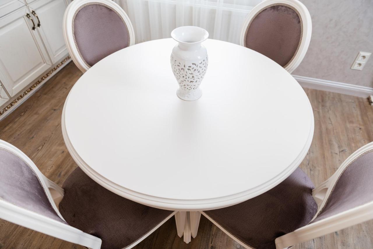 Vip Apartment On Duhnovicha Street .Free Parking. Użhorod Zewnętrze zdjęcie